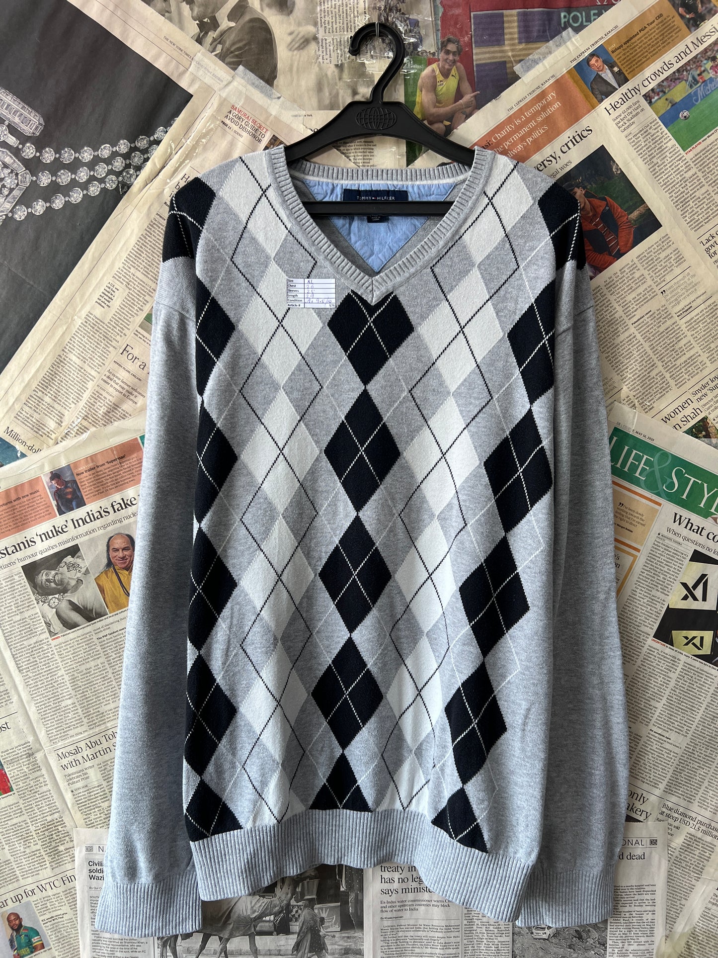 Tommy HilfigerĀ® XL | Chest 26 | Grey | Sweater | Cotton | 576
