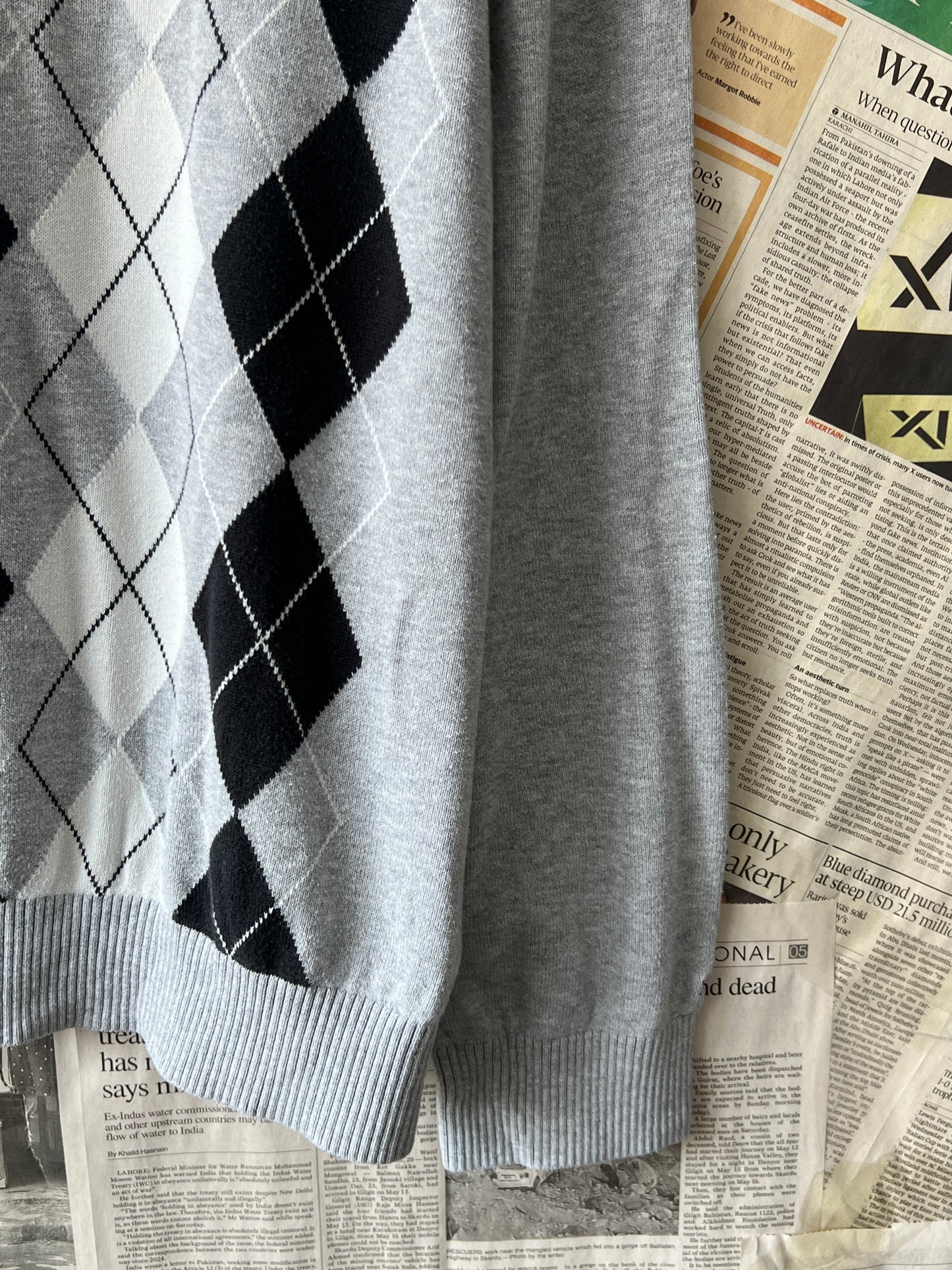 Tommy HilfigerĀ® XL | Chest 26 | Grey | Sweater | Cotton | 576