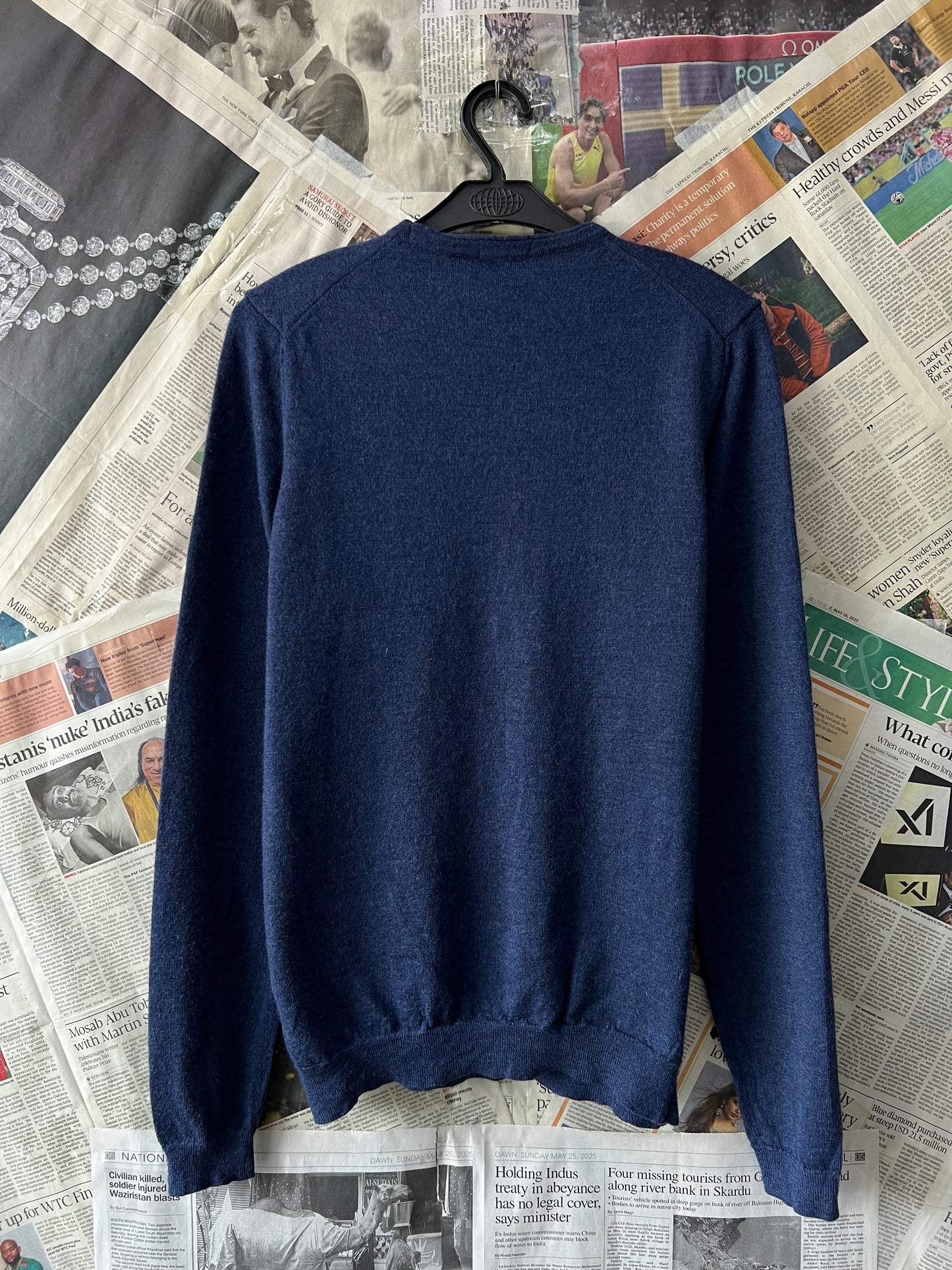 Hugo Boss® XS | Chest 18.5 | Navy | Sweater | Merino Wool | 399
