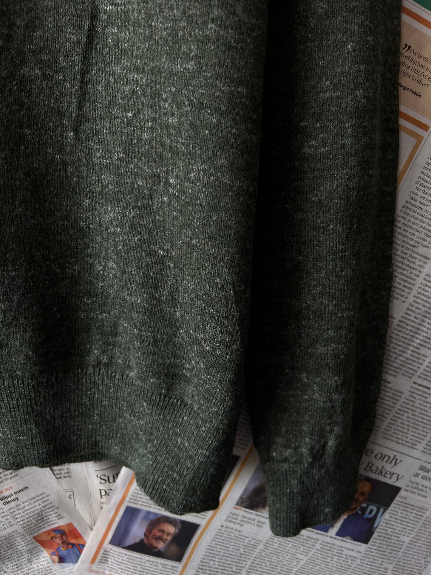 GAP® Heathered Forest| Chest 20.5 | Small | Crewneck Sweater |  Cotton