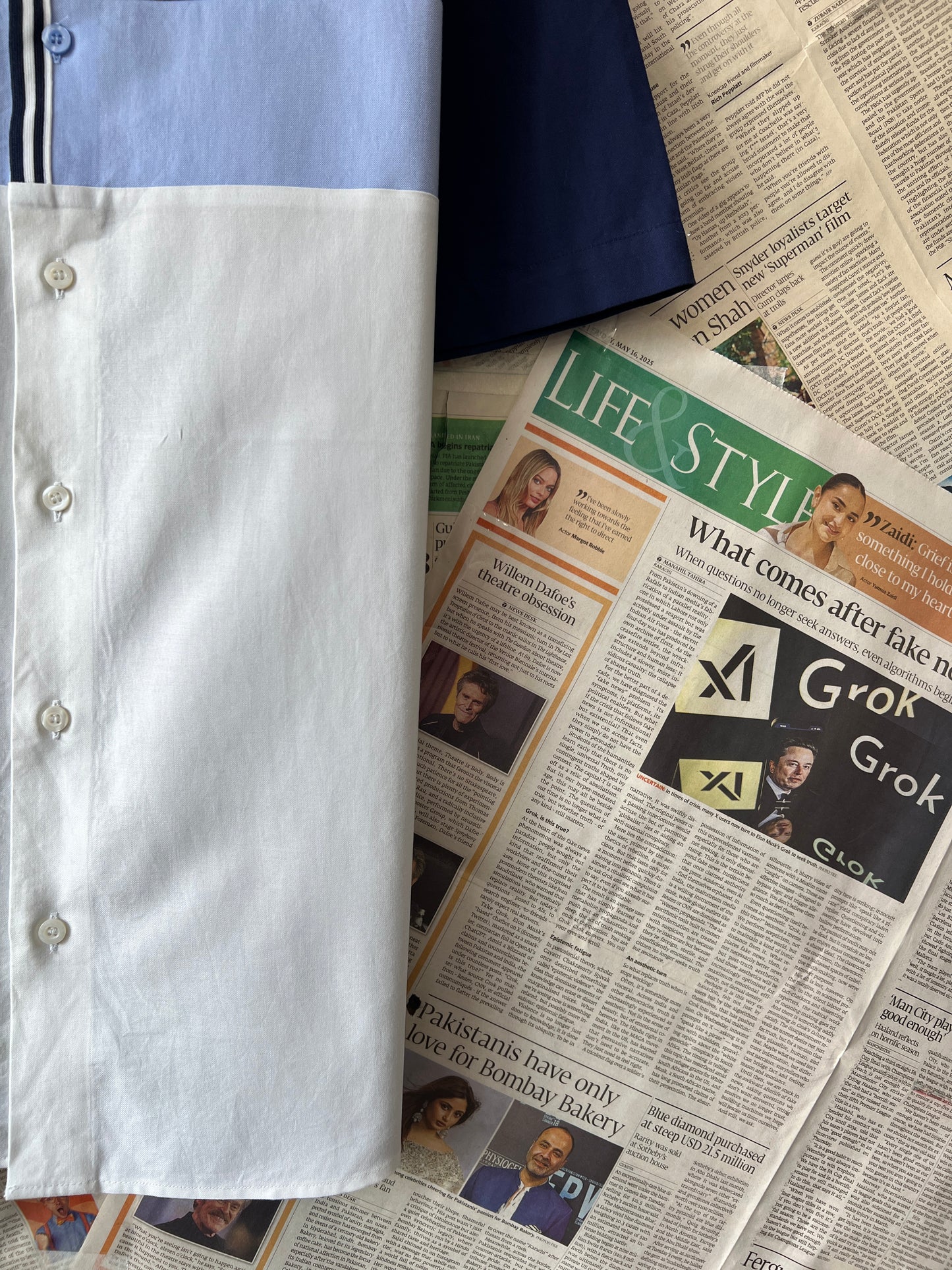 Fred Perry® Blue & White | Chest 20 | Small | Shirt