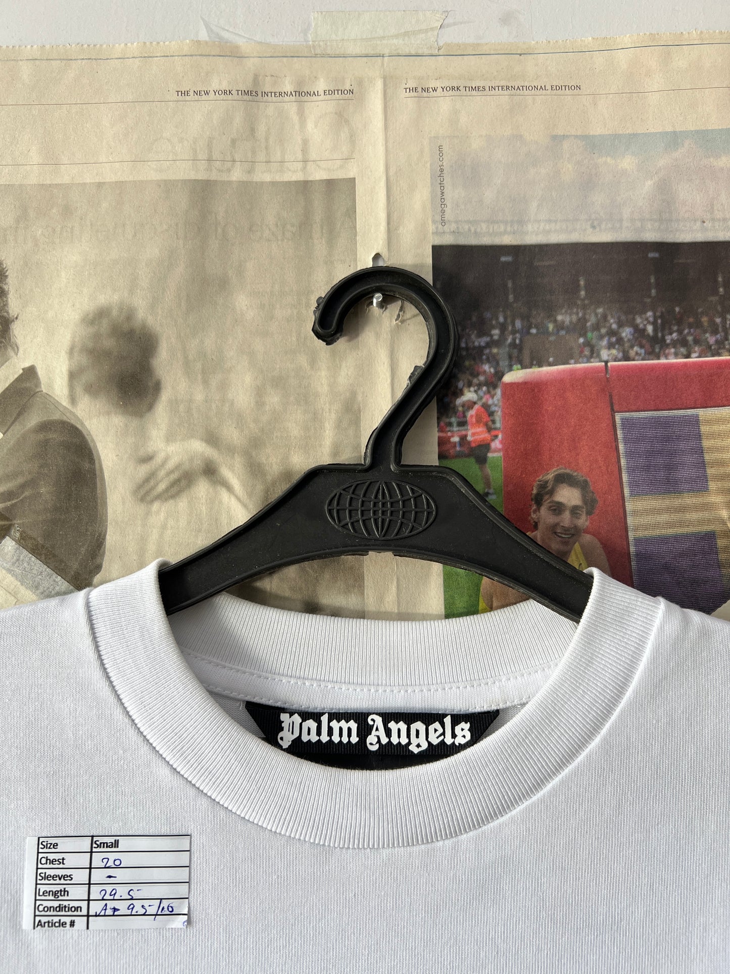 Palm AngelsĀ® White | Chest 20 | Small | T-Shirt