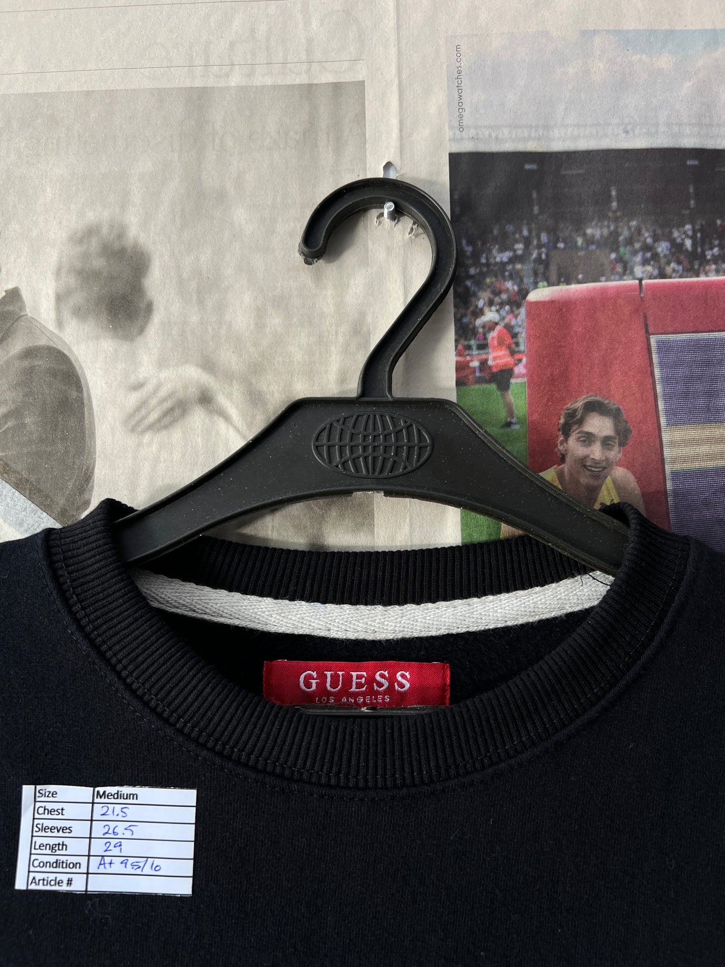 GUESS® Black | Chest 21.5 | Medium | Sweater