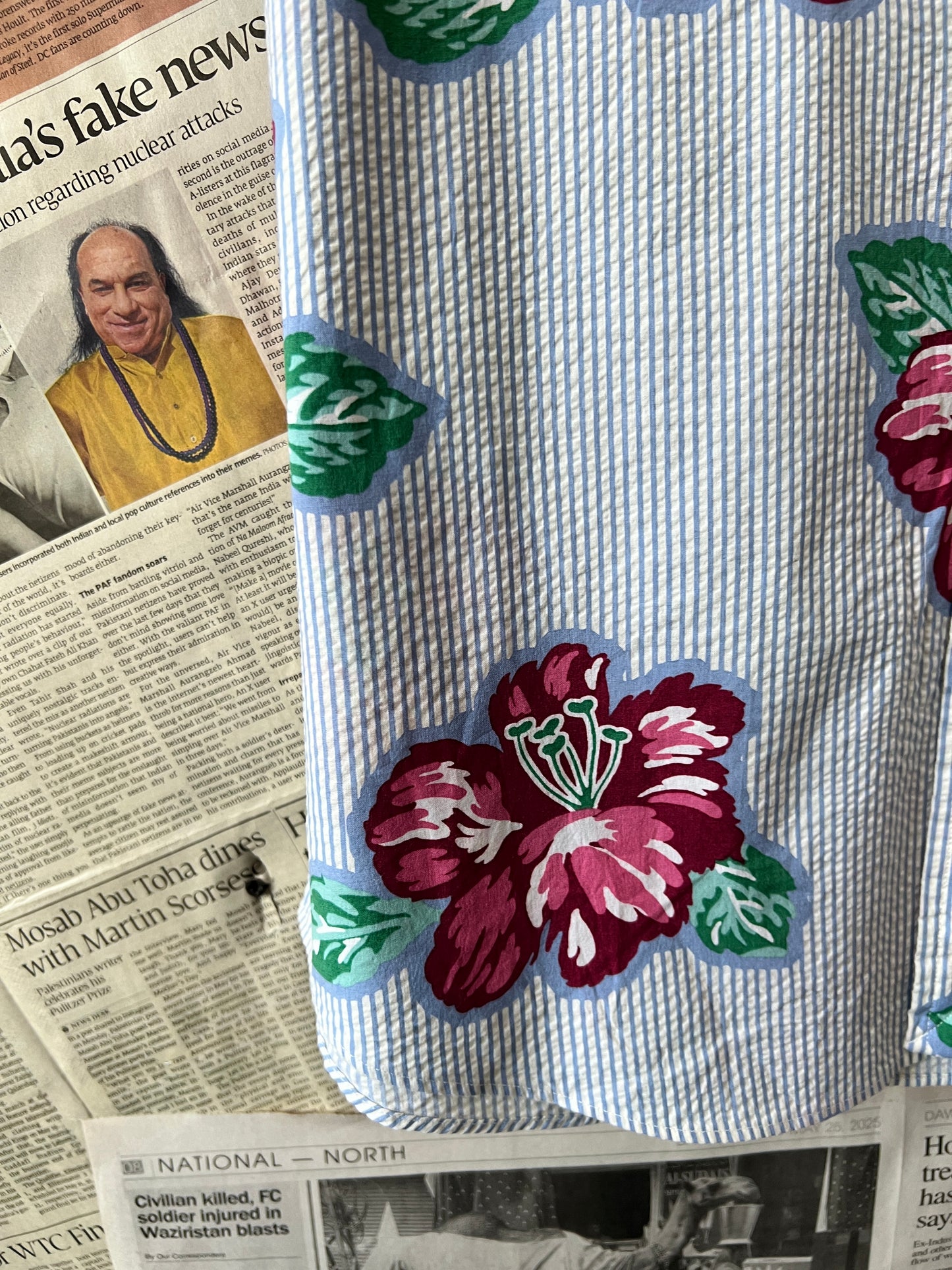 Ralph Lauren® Large | Chest 23 | Hibiscus Floral Stripe Seersucker | Shirt | Cotton