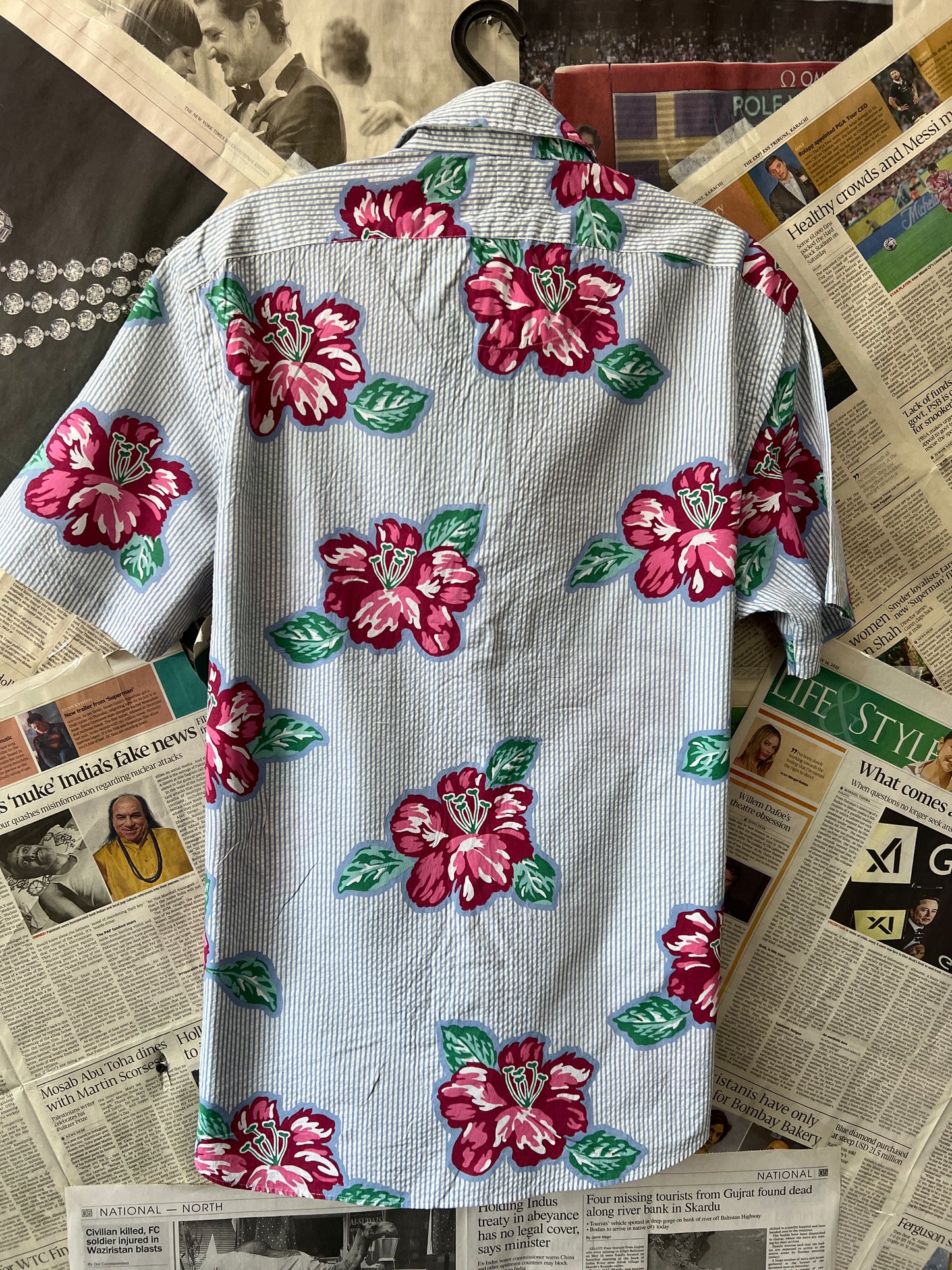 Ralph Lauren® Large | Chest 23 | Hibiscus Floral Stripe Seersucker | Shirt | Cotton