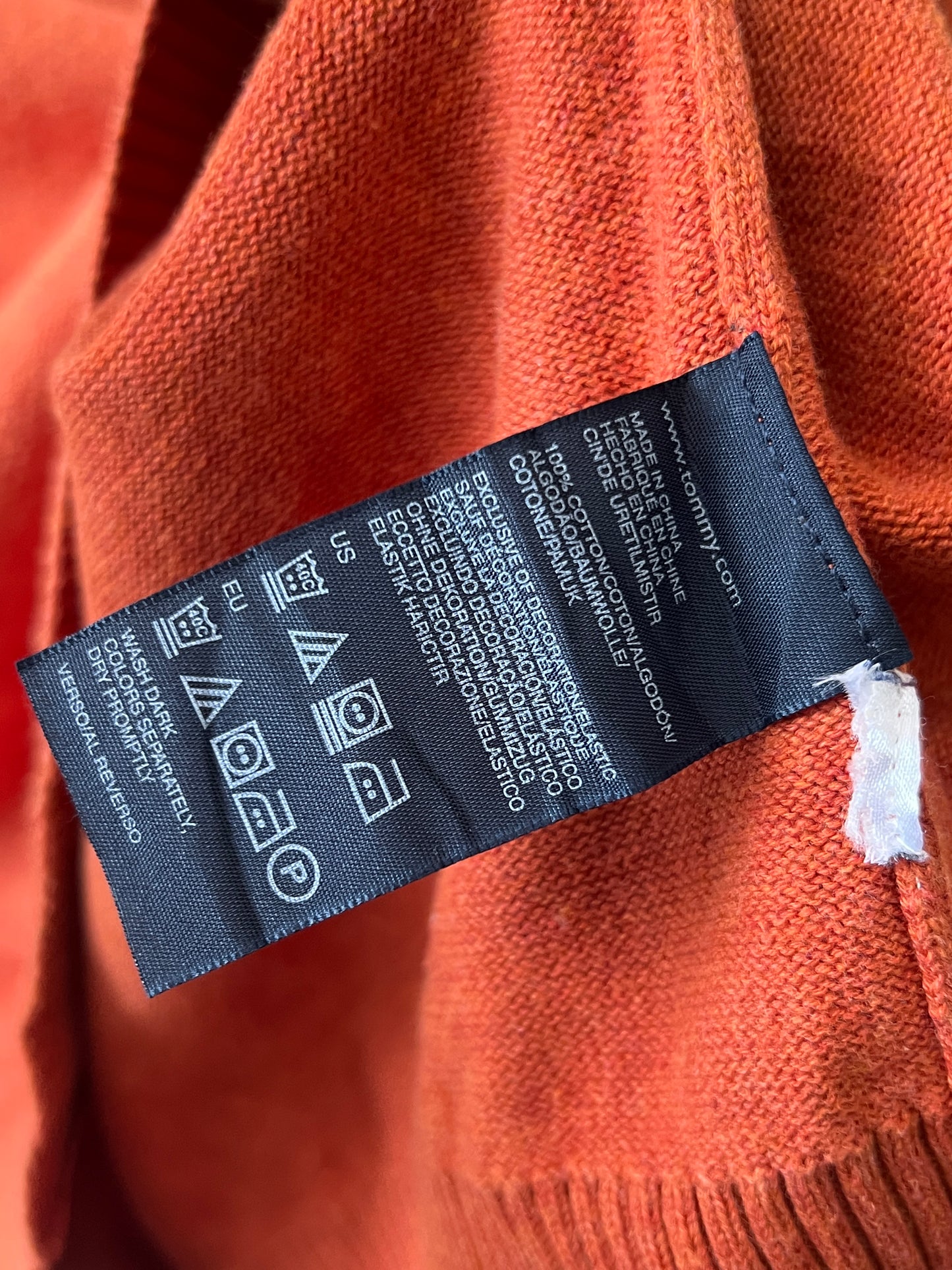 T*mmy HilfigerĀ® Large/XL | Chest 24.5 | Flame | Quarter Zipper | Cotton | 601