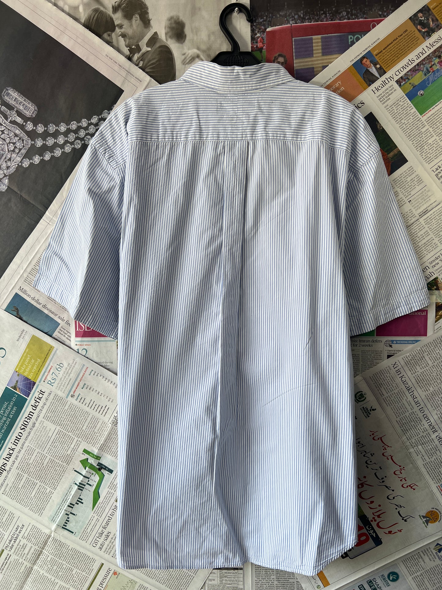 Ralph Lauren® Blue & White Seersucker Fabric – (Chest: 27)