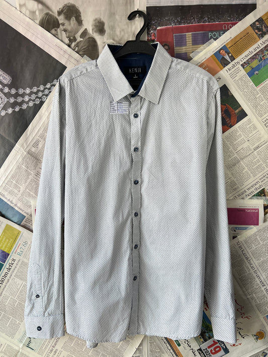 KENJI® White White with Blue Geometry – (Chest: 22)