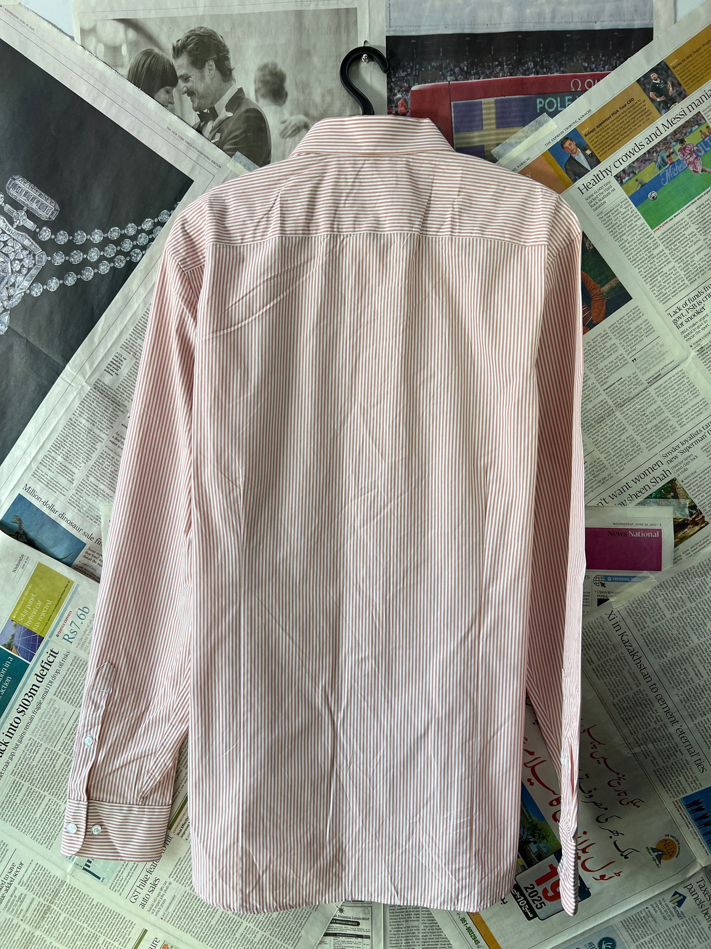 PREVIEW® Chestnut with White Stripes – (Chest: 22)