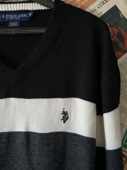 USPA® XL | Chest 25 | Black | Sweater | Acrylic | 563