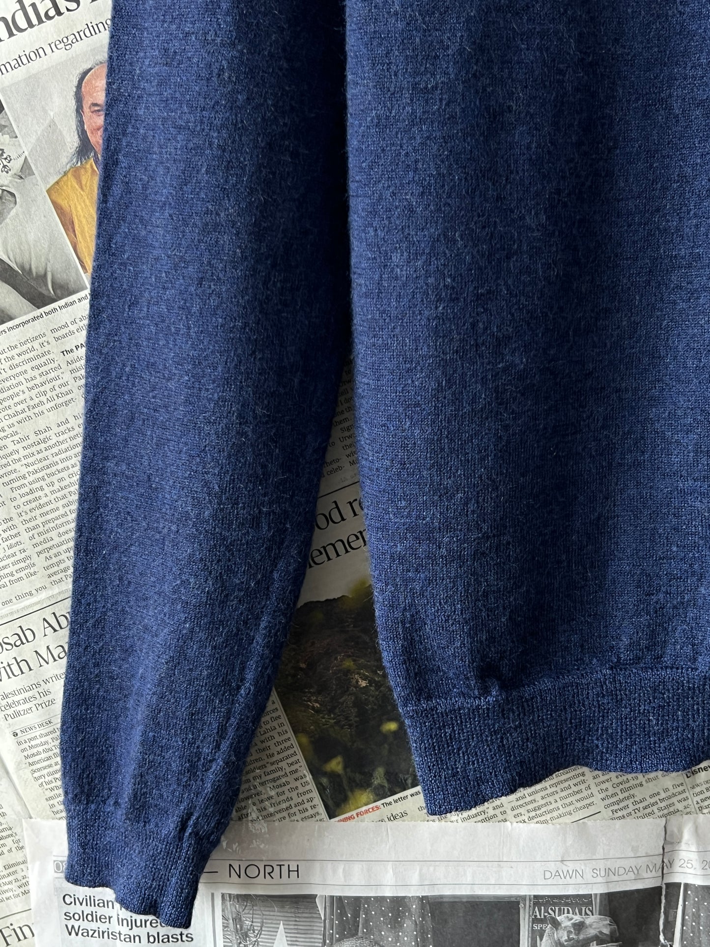 Hugo Boss® XS | Chest 18.5 | Navy | Sweater | Merino Wool | 399