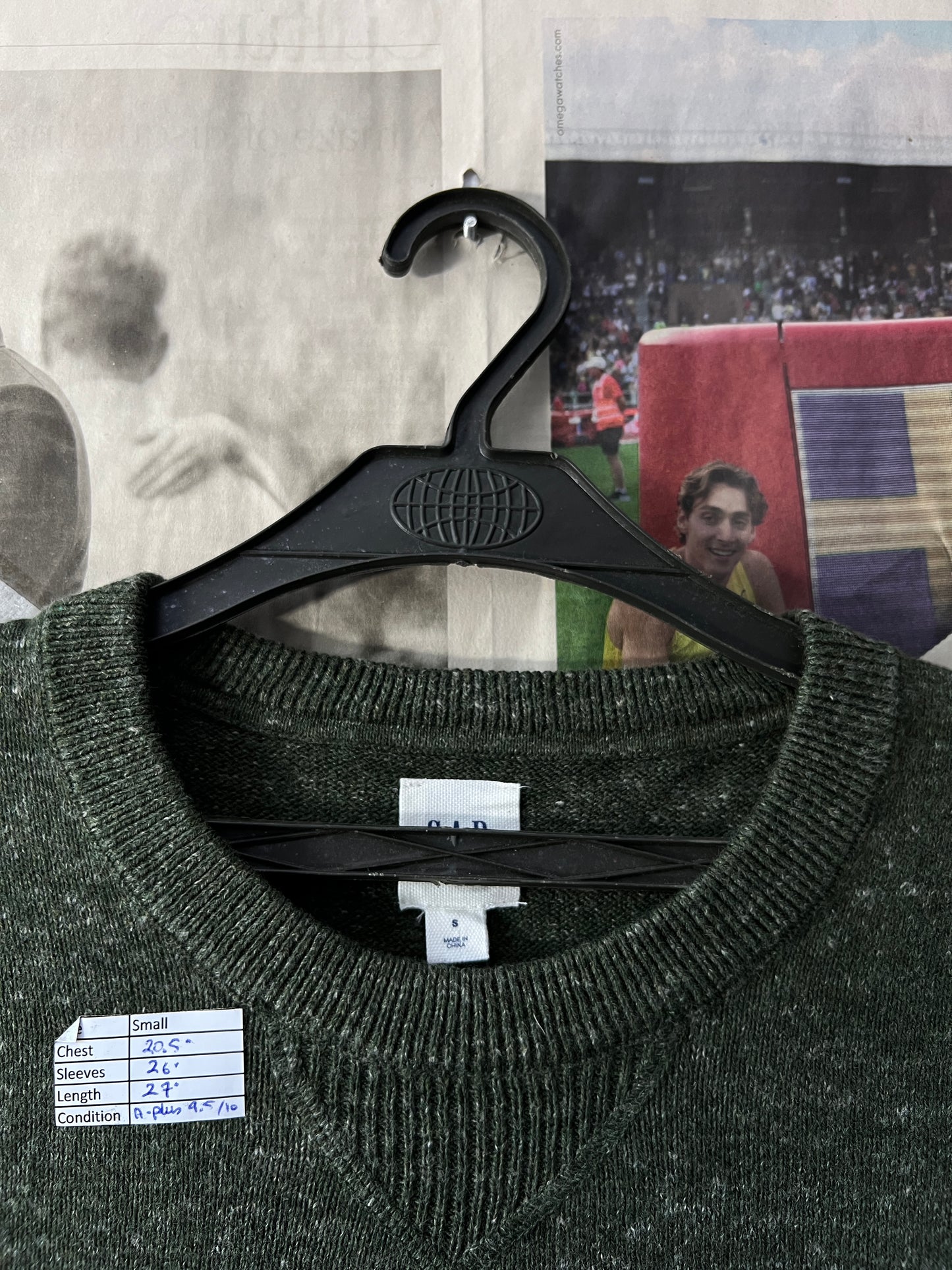 GAP® Heathered Forest| Chest 20.5 | Small | Crewneck Sweater |  Cotton