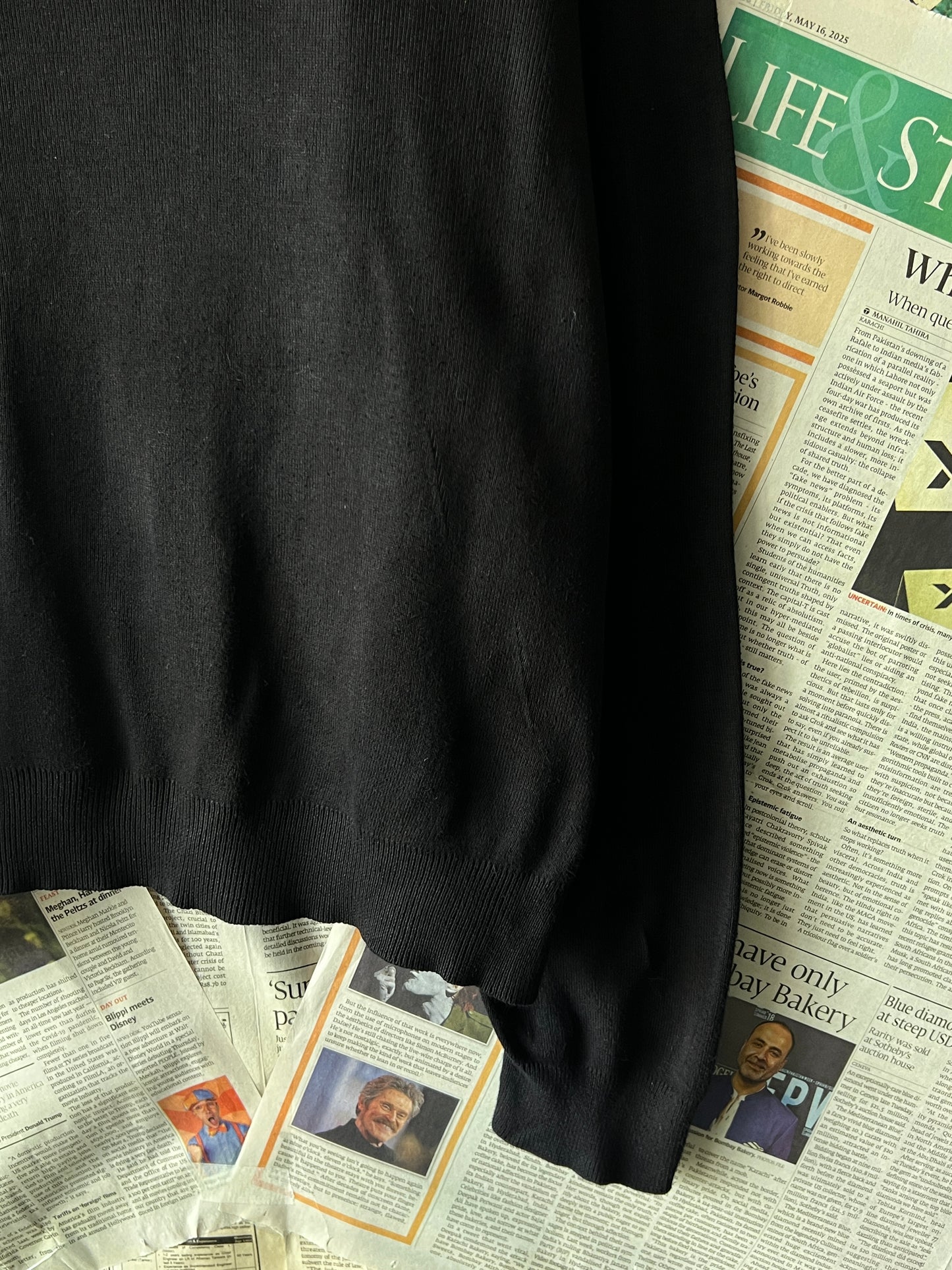 Ralph Lauren® Black | Chest 24 | Large | V-Neck Sweater | Cotton