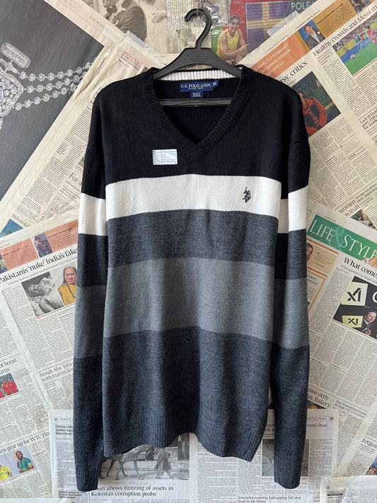 USPA® XL | Chest 25 | Black | Sweater | Acrylic | 563