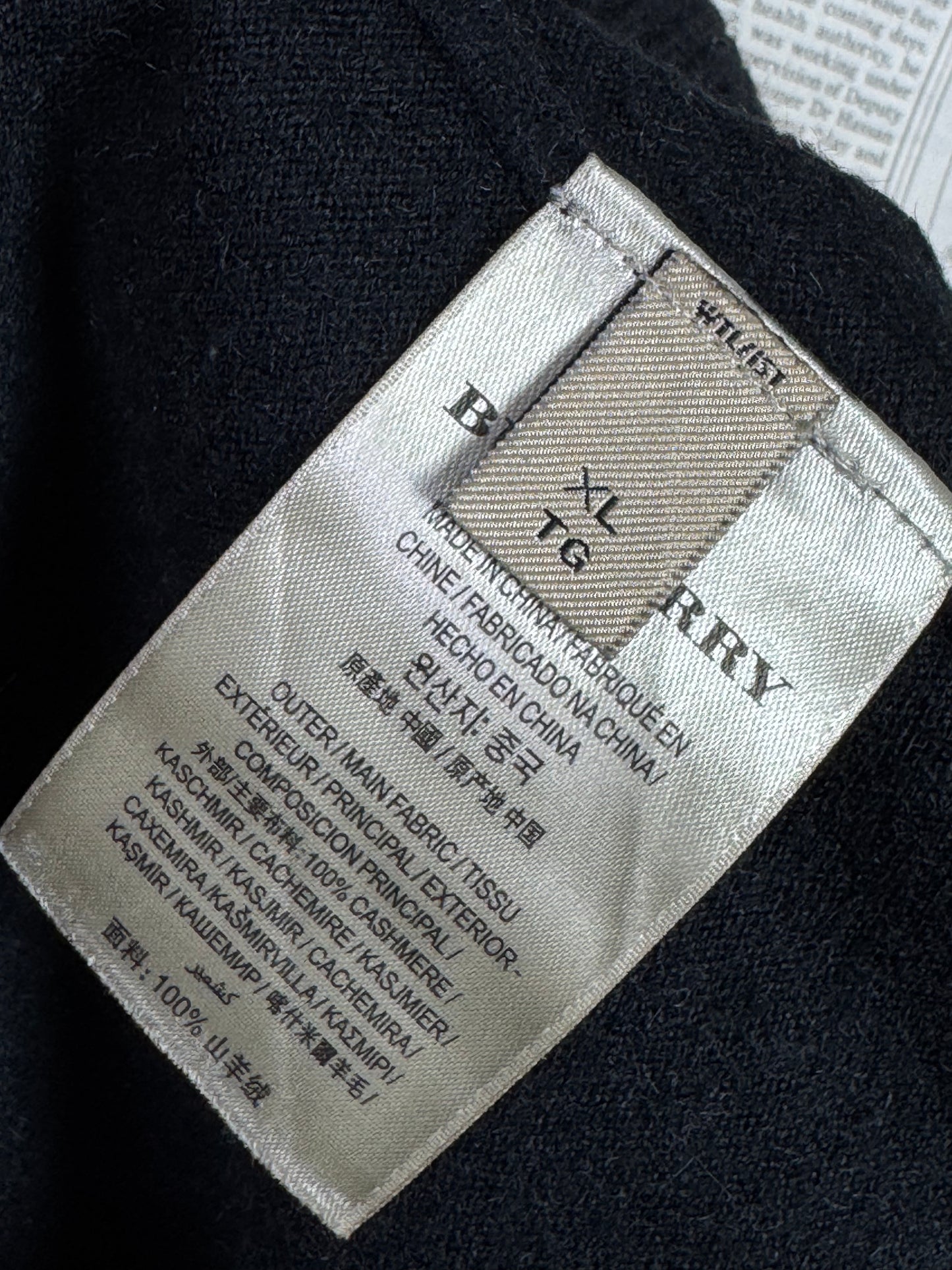 Burberry® Small | Chest: 20.5" | Black | 100% Cashmere | 2191 | 🚨Advance payment required 🚨