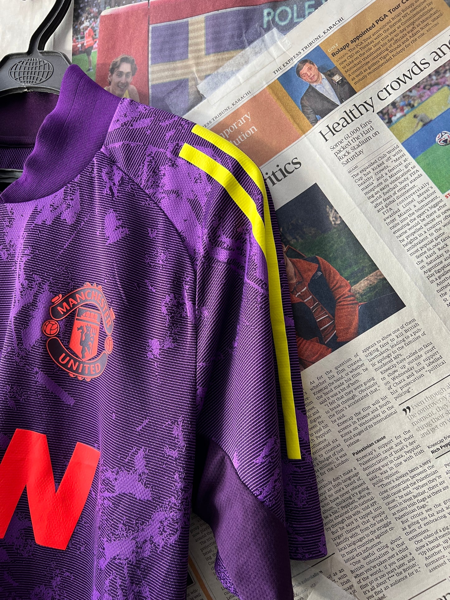 Manchester United Football Club ® Purple | Chest 19 | Small | T-Shirt