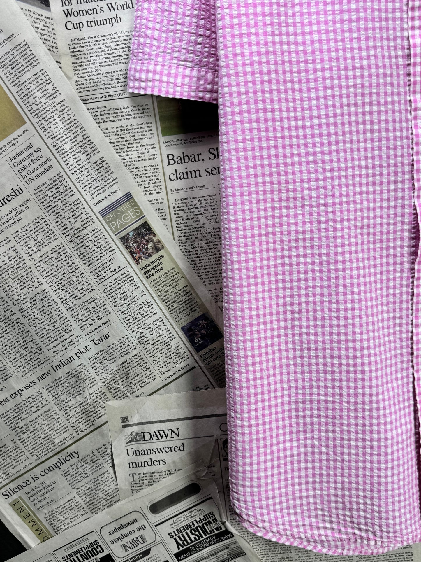 Ralph Lauren® Medium | Chest 22" | Seersucker Fabric |Pink & White Check | Shirt | Cotton | 3583