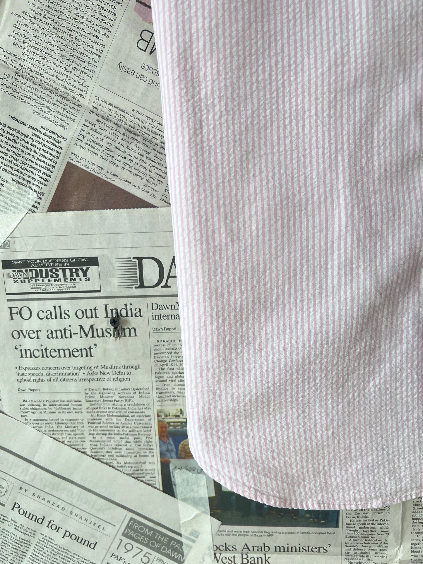 Ralph Lauren® White & Peach Stripes in Seersucker Fabric – (Chest: 23.5)