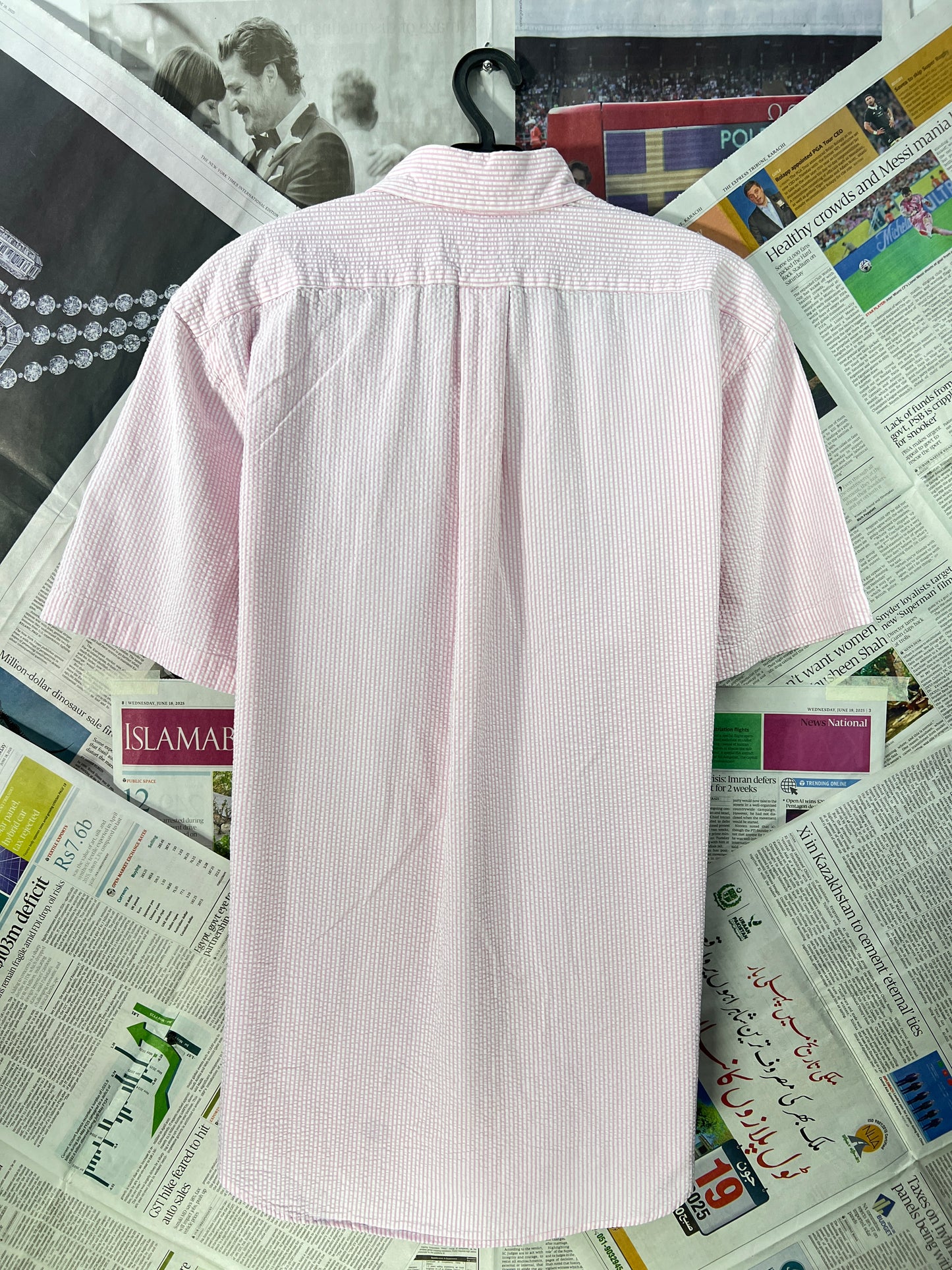 Ralph Lauren® Pink & White Stripes Seersucker – (Chest: 23)