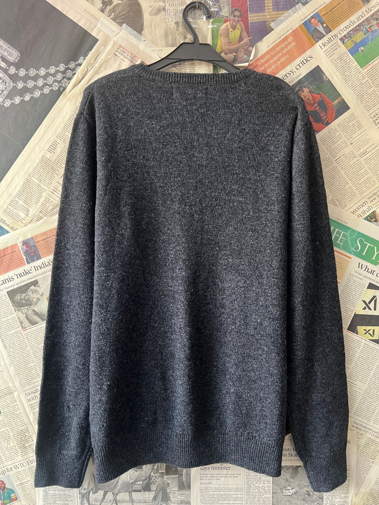 Easy® Medium | Chest 22.5 | Charcoal Grey | Sweater | 100% Wool | 465