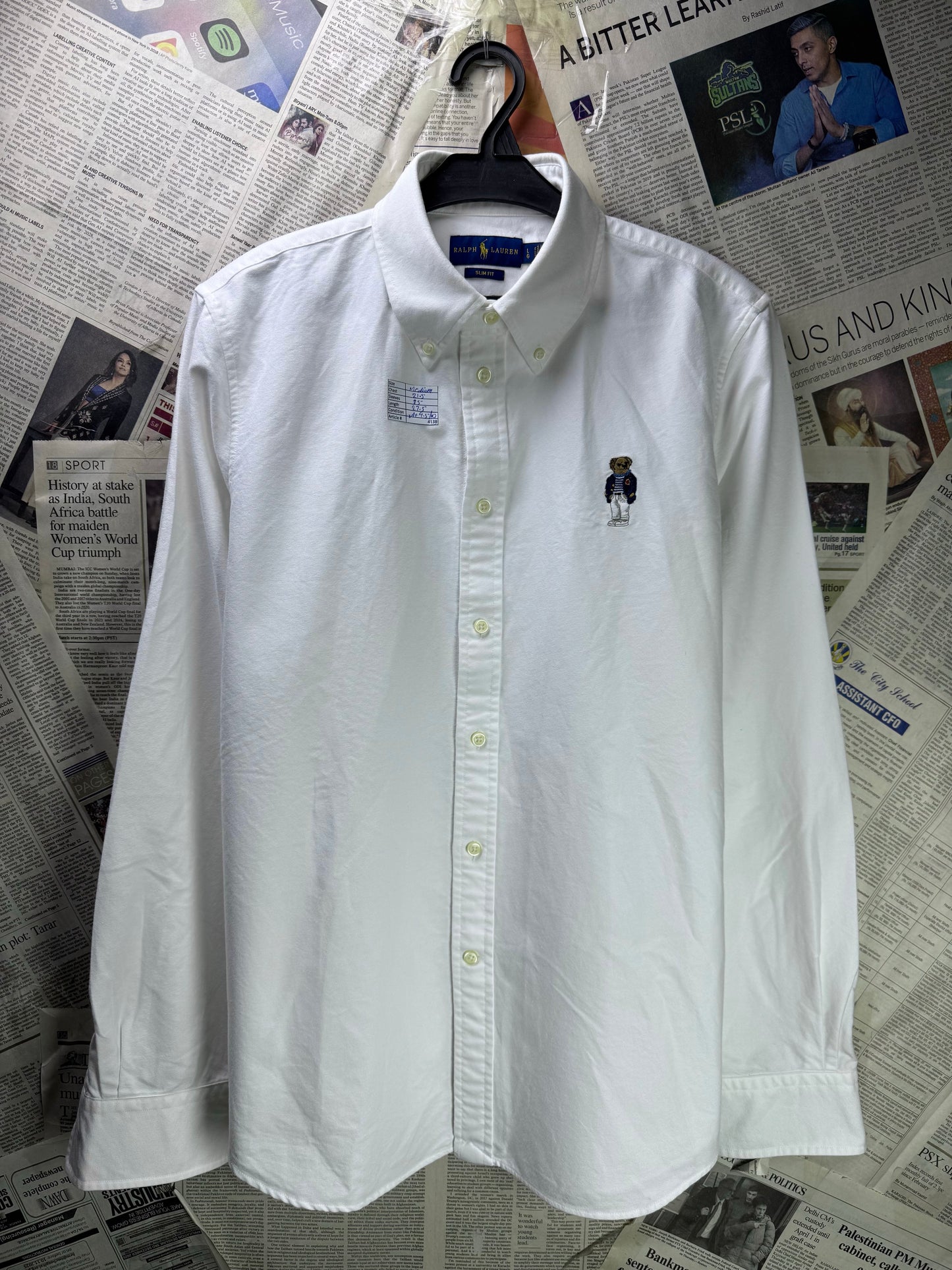Ralph Lauren® Medium | Chest 21.5" | White with Bear Embroidery | Oxford Shirt | Cotton | 4138