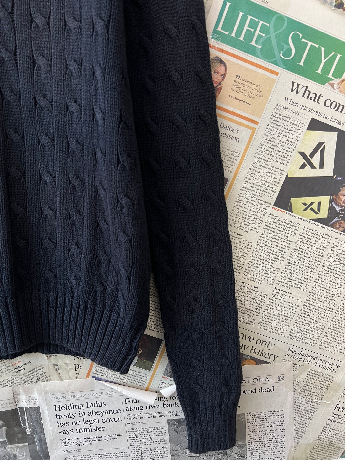 Women-Ralph Lauren® Small | Bust 19.5" | Black | Cable-Knit Sweater | Cotton | 727