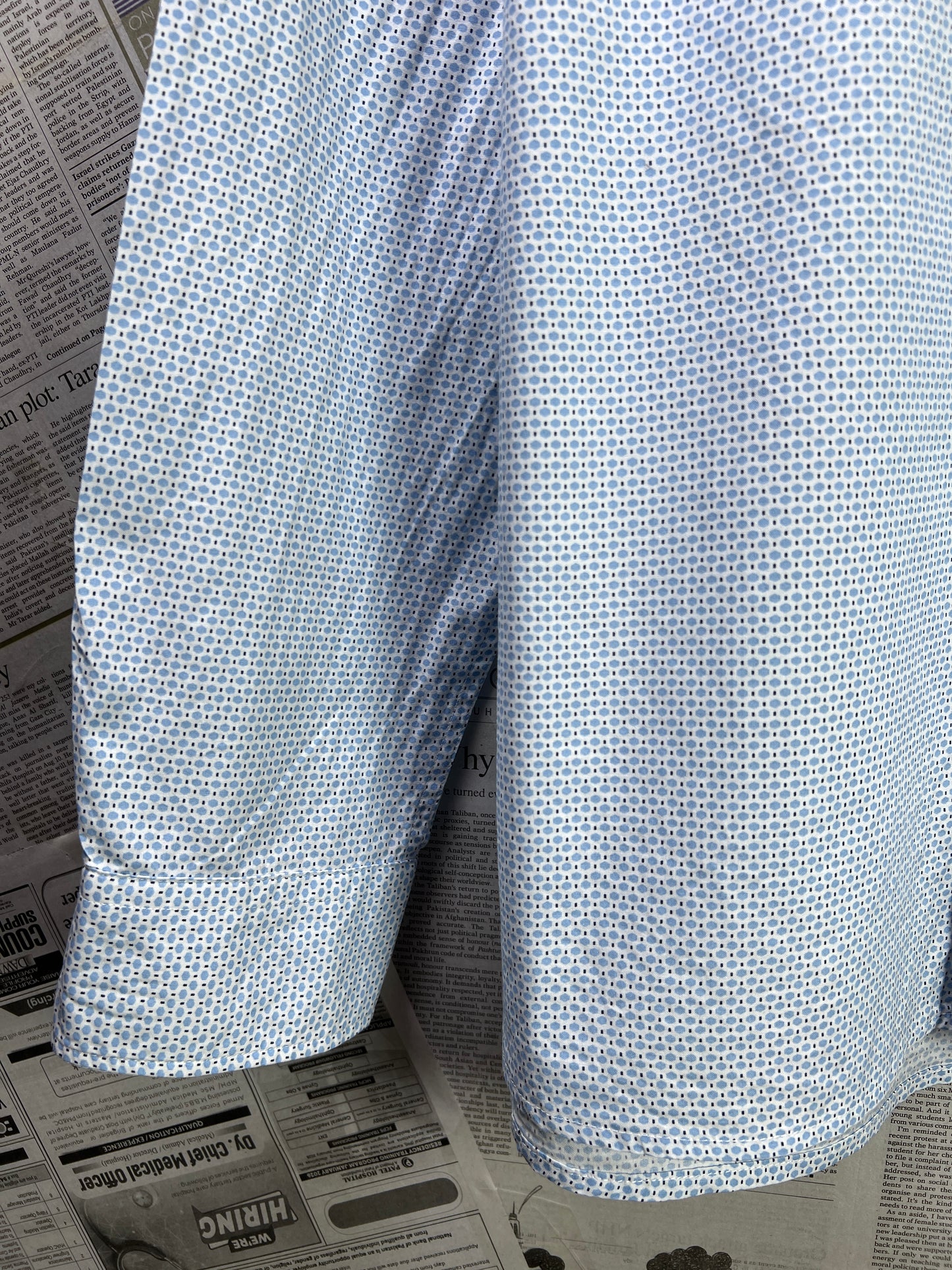 T*mmy Hilfiger® Medium | Chest 22.5 | Blue Geometric Pattern | Shirt  | Cotton | 1785