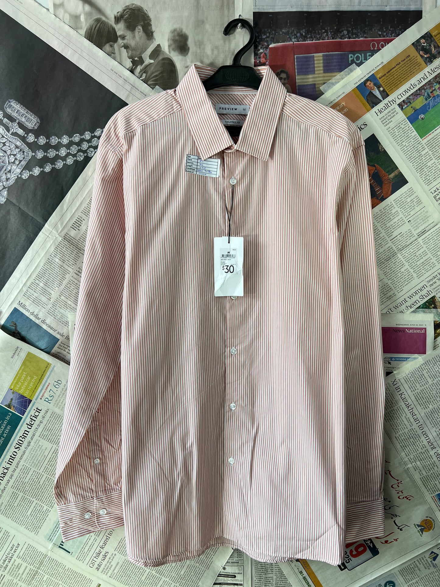 PREVIEW® Chestnut with White Stripes – (Chest: 22)