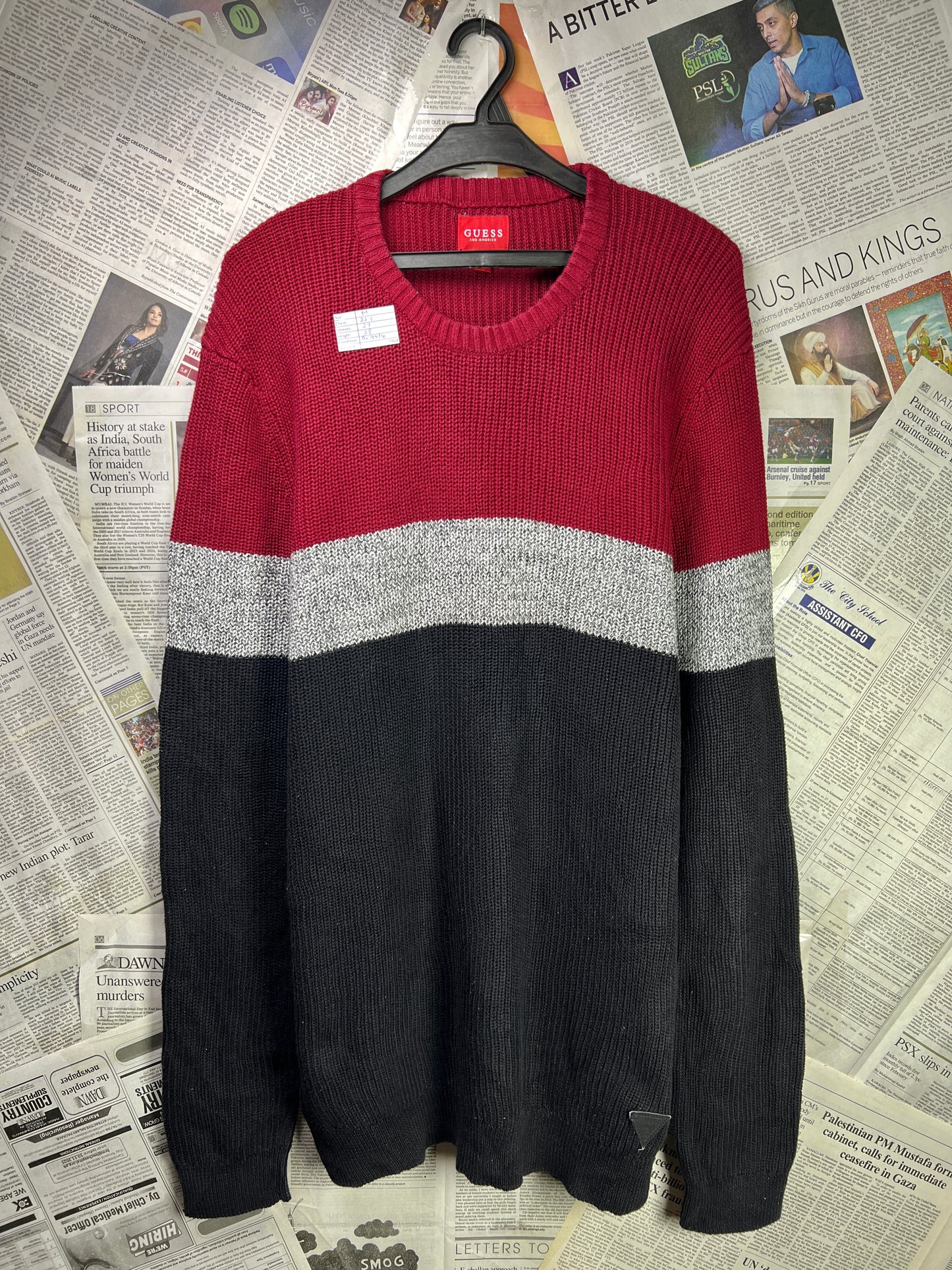 Guess® Medium | Chest 22.5 | Red & Black | Sweater | Cotton | 1924